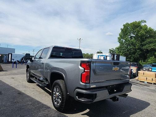 Sterling Gray Metallic 2024 Chevrolet Silverado 2500 High Country