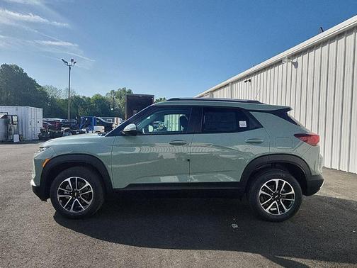 Green 2026 Chevrolet Trailblazer LT