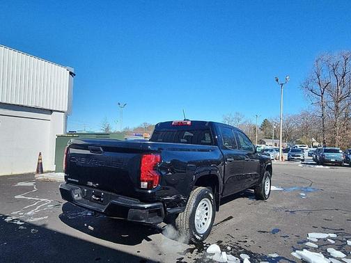 2024 Chevrolet Colorado WT