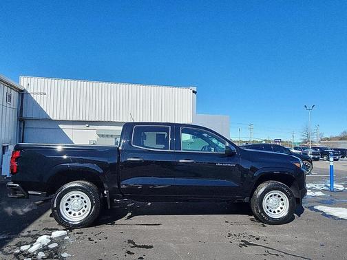 2024 Chevrolet Colorado WT