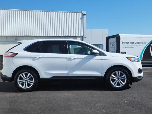 White 2019 Ford Edge SEL