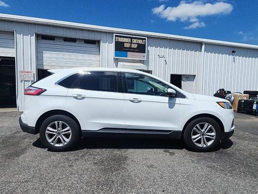 White 2019 Ford Edge SEL