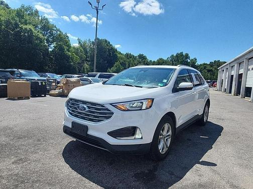 White 2019 Ford Edge SEL