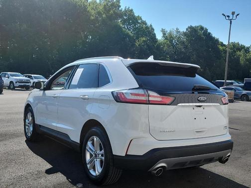 White 2019 Ford Edge SEL