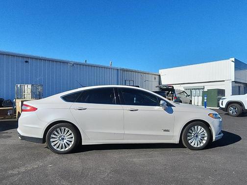2015 Ford Fusion Energi SE Luxury