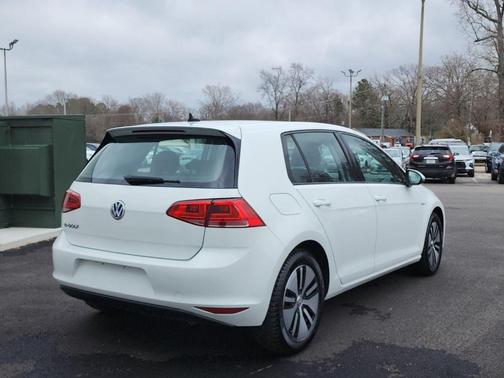 2016 Volkswagen e-Golf SE
