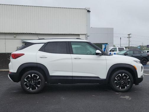 Summit White 2023 Chevrolet Trailblazer LT