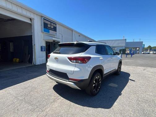 Summit White 2023 Chevrolet Trailblazer LT