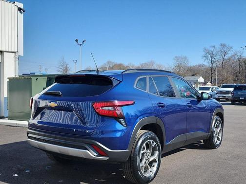 2024 Chevrolet Trax LT