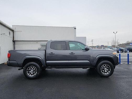 2019 Toyota Tacoma SR