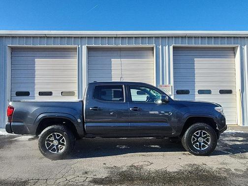 2019 Toyota Tacoma SR