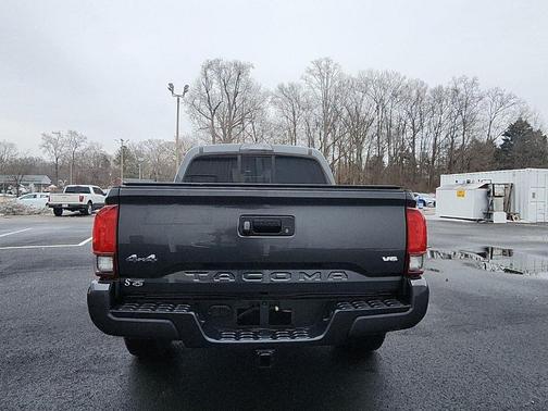 2019 Toyota Tacoma SR