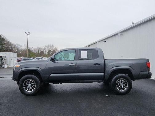 2019 Toyota Tacoma SR