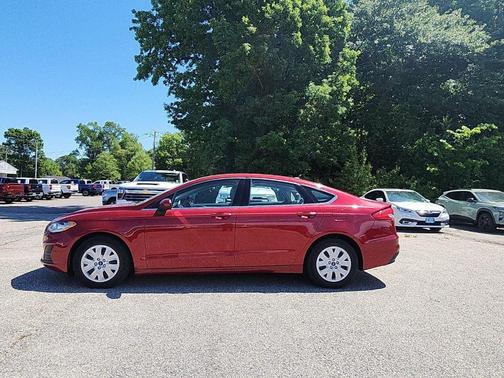 Ruby Red Metallic Tinted Clearcoat 2019 Ford Fusion S