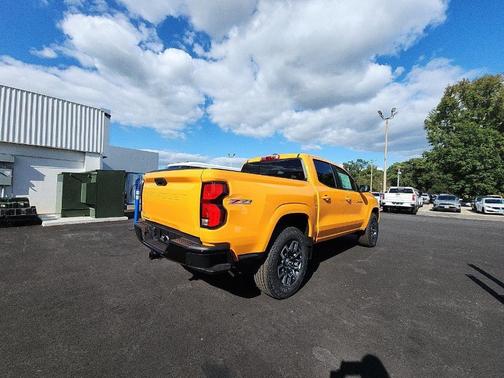 Sunrise Orange 2026 Chevrolet Colorado Z71
