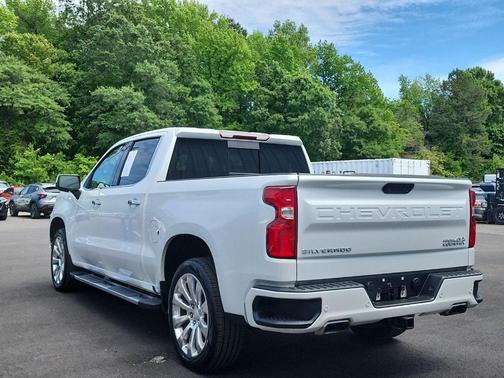 Iridescent Pearl Tricoat 2019 Chevrolet Silverado 1500 High Country