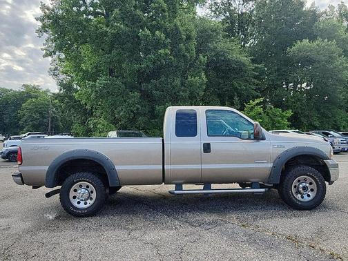 Beige 2007 Ford F-250