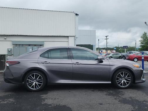 Predawn Gray Mica 2022 Toyota Camry Hybrid XLE