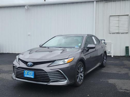 Predawn Gray Mica 2022 Toyota Camry Hybrid XLE