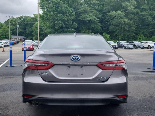 Predawn Gray Mica 2022 Toyota Camry Hybrid XLE