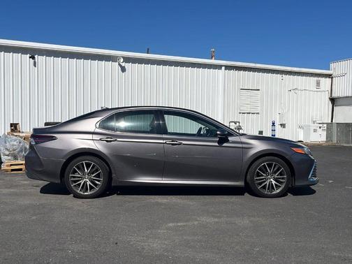 Predawn Gray Mica 2022 Toyota Camry Hybrid XLE