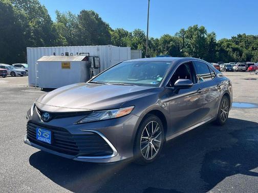 Predawn Gray Mica 2022 Toyota Camry Hybrid XLE