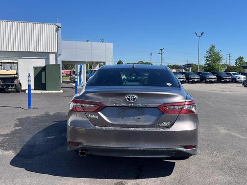 Predawn Gray Mica 2022 Toyota Camry Hybrid XLE