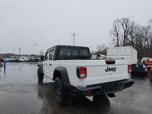 2023 Jeep Gladiator Sport