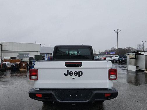 2023 Jeep Gladiator Sport