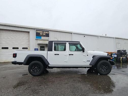 2023 Jeep Gladiator Sport