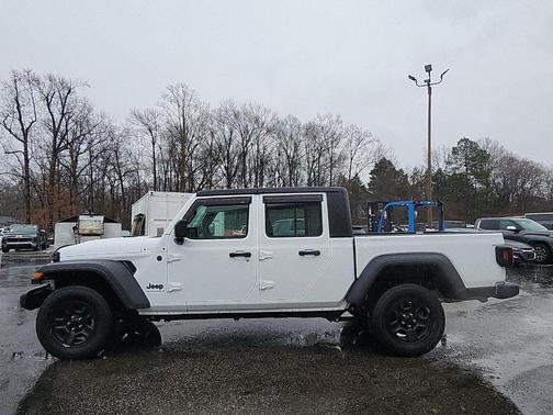 2023 Jeep Gladiator Sport