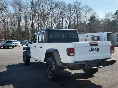 2023 Jeep Gladiator Sport