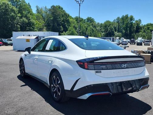 White 2024 Hyundai SONATA SEL
