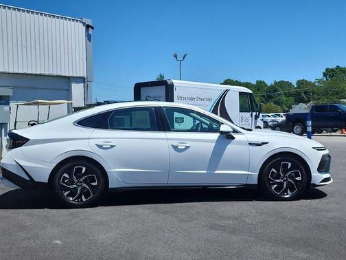 White 2024 Hyundai SONATA SEL