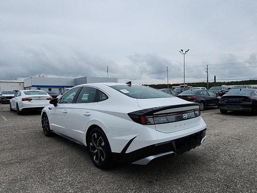 White 2024 Hyundai SONATA SEL