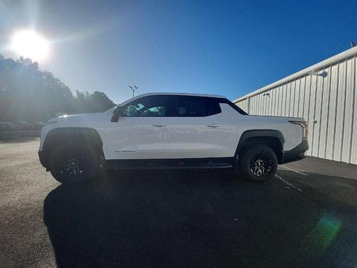 2026 Chevrolet Silverado EV Standard Range LT