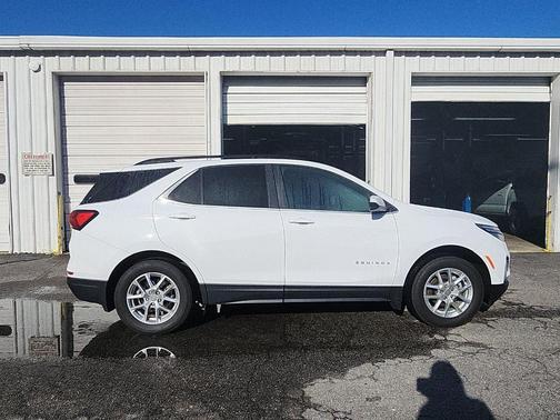 Summit White 2022 Chevrolet Equinox 1LT