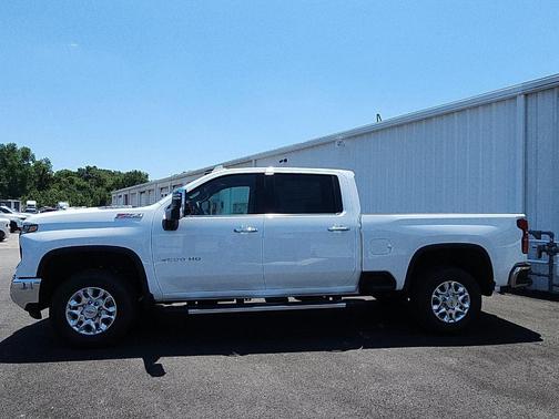 Summit White 2026 Chevrolet Silverado 2500 LTZ