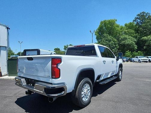 Summit White 2026 Chevrolet Silverado 2500 LTZ