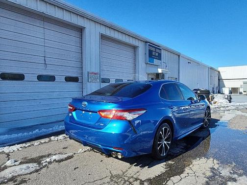 2018 Toyota Camry SE