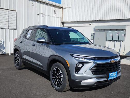 Sterling Gray Metallic 2026 Chevrolet Trailblazer LT
