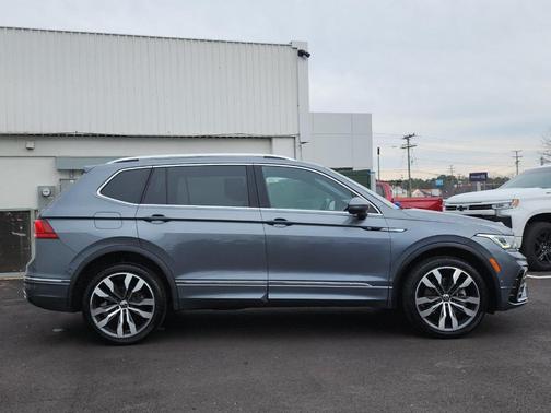 2022 Volkswagen Tiguan 2.0T SEL R-Line