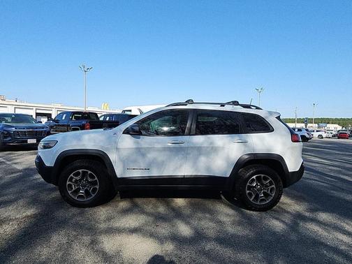 Bright White Clearcoat 2021 Jeep Cherokee Trailhawk