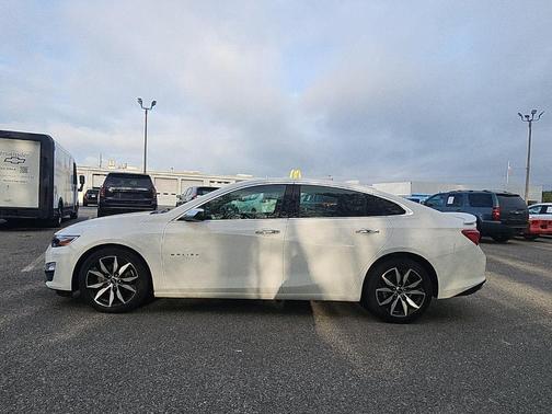 Summit White 2024 Chevrolet Malibu RS