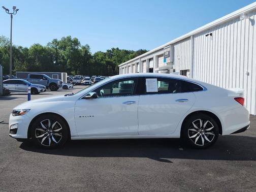 Summit White 2024 Chevrolet Malibu RS