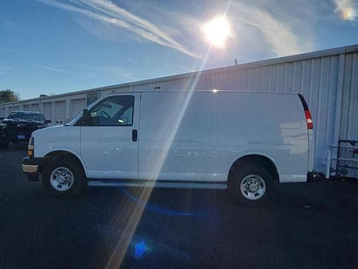 2024 Chevrolet Express 2500 Work Van