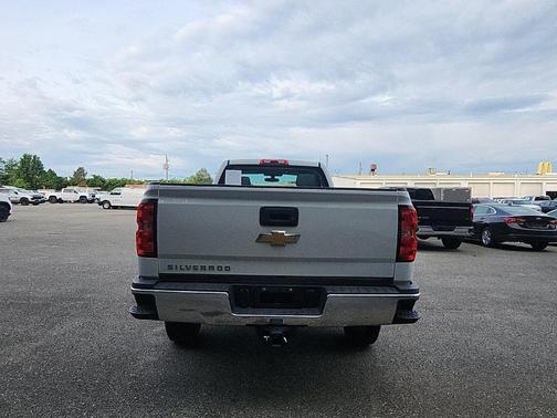 Summit White 2018 Chevrolet Silverado 2500 WT