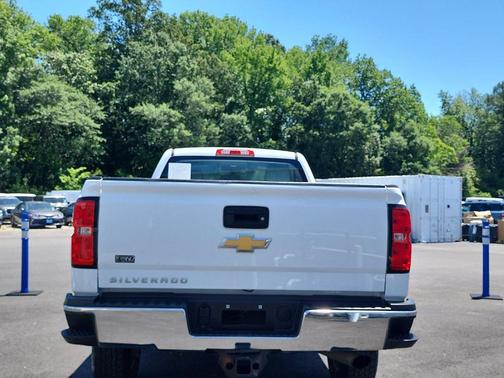 Summit White 2018 Chevrolet Silverado 2500 WT