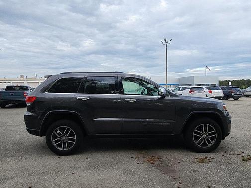 Granite Crystal Clearcoat Metallic 2018 Jeep Grand Cherokee Limited