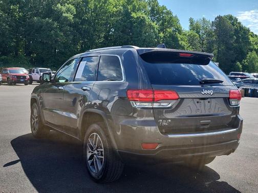 Granite Crystal Clearcoat Metallic 2018 Jeep Grand Cherokee Limited